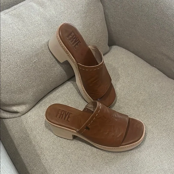 Frye Brown Leather Mules with Chunky Sole New - Picture 1 of 2